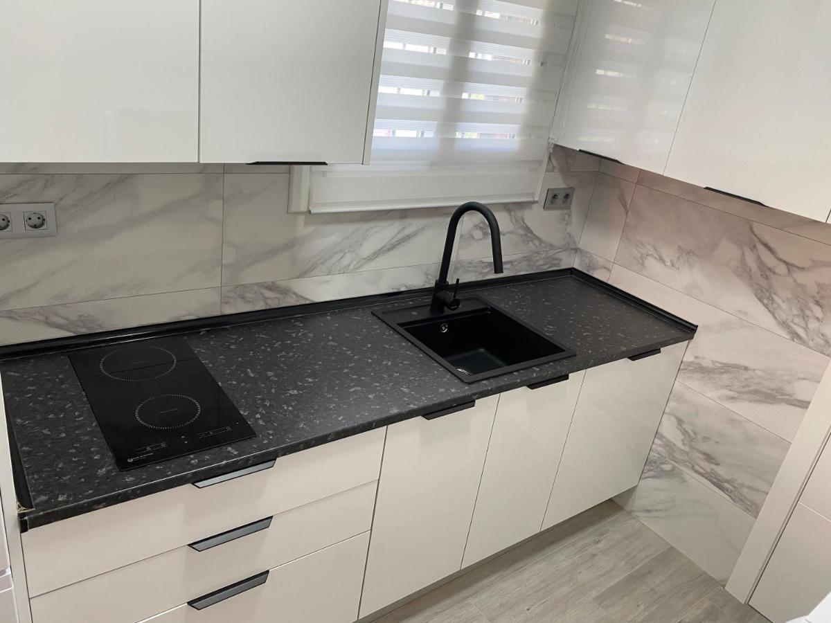 סאלו Apartamentos Calamari 1 & 2 מראה חיצוני תמונה